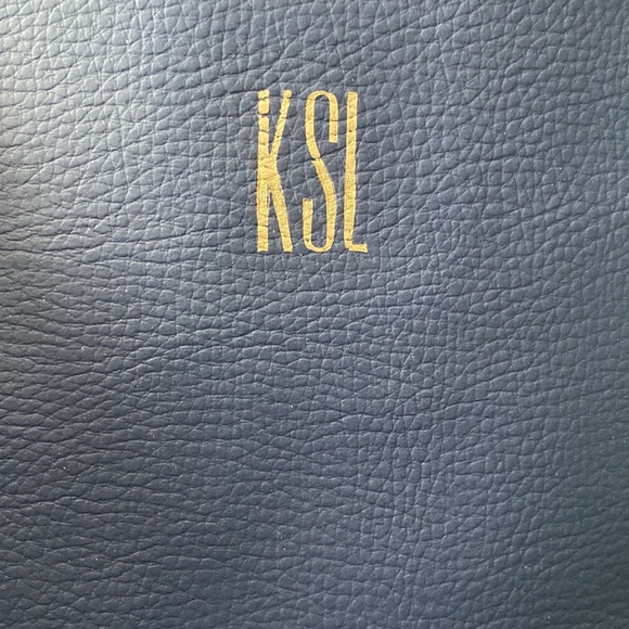 Brand New Mark & Graham initialed Cosmetic Case - Initial “KSL” - Picture 5 of 5